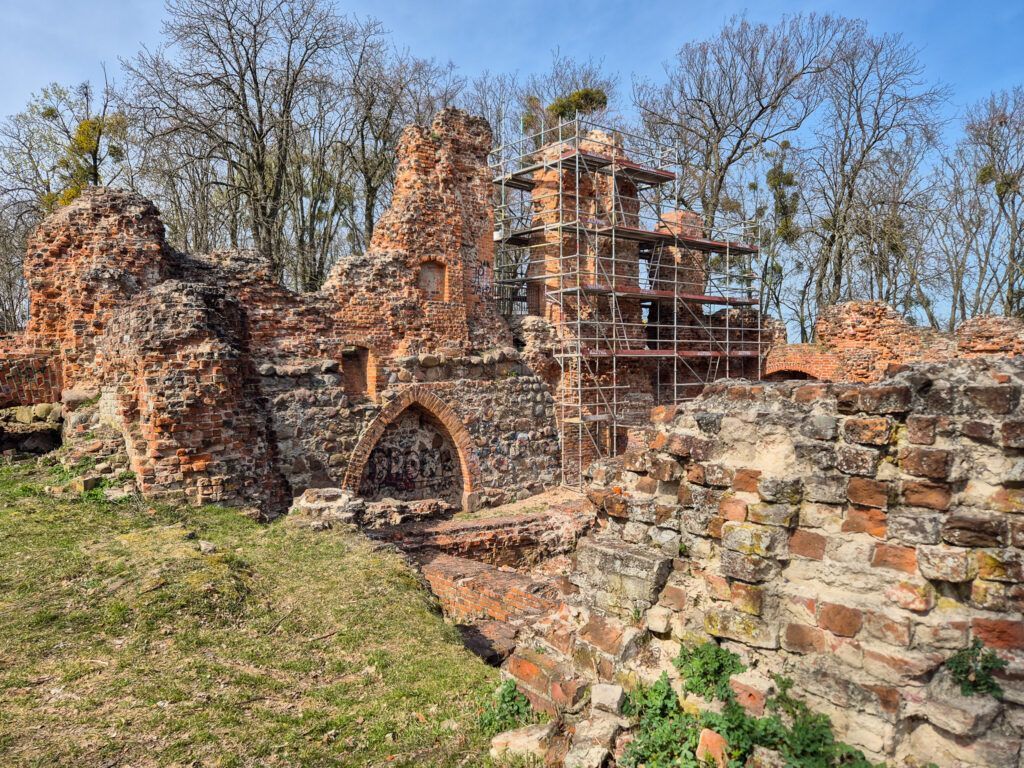Ruiny